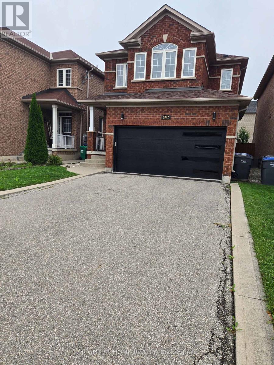 3872 Passway Road, Mississauga, Ontario  L5N 8N9 - Photo 3 - W12603600