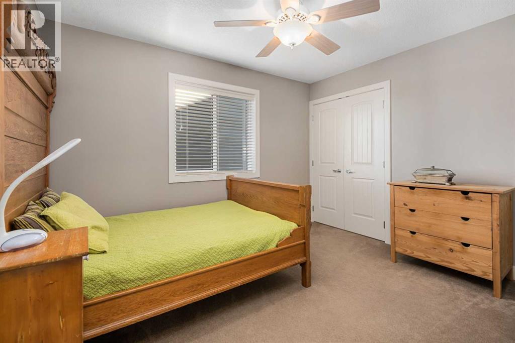 301 Westmount Court, Okotoks, Alberta  T1S 0B6 - Photo 33 - A2272275