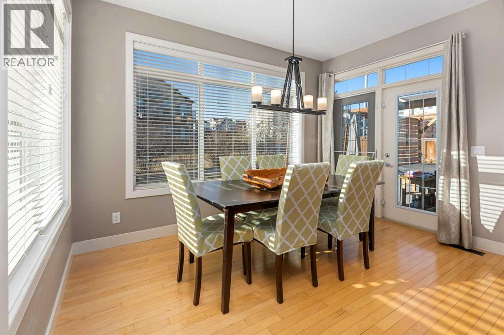 301 Westmount Court, Okotoks, Alberta  T1S 0B6 - Photo 16 - A2272275