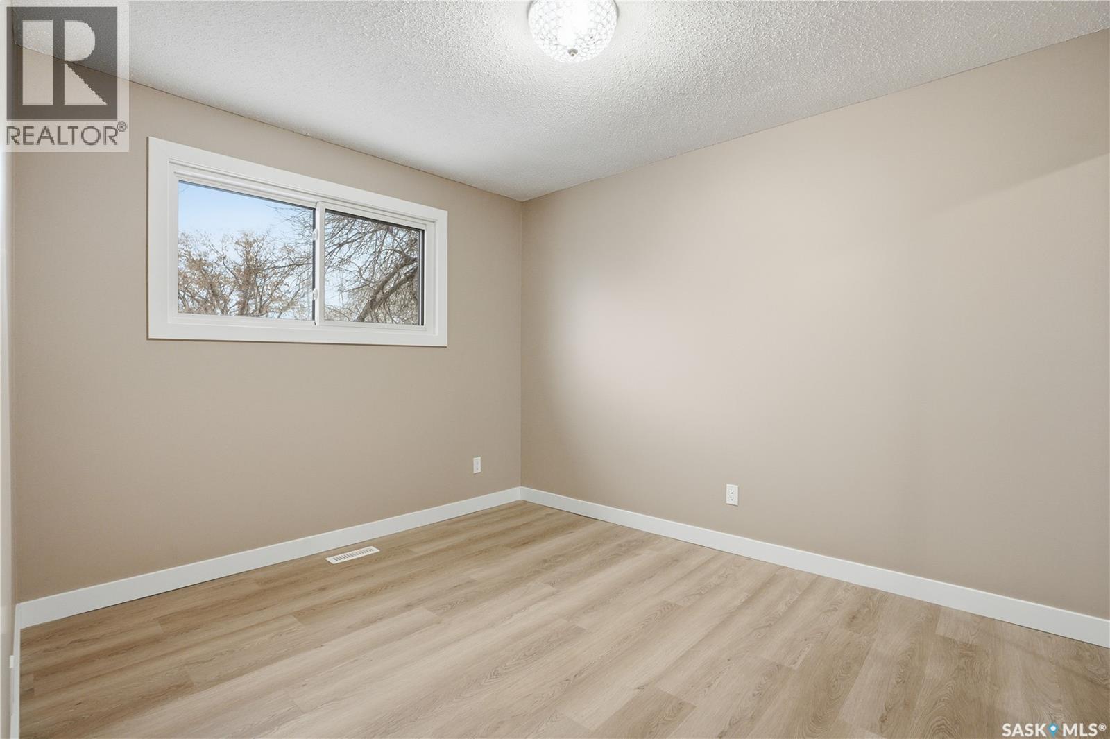 869 Macklem Drive, Saskatoon, Saskatchewan  S7L 4K1 - Photo 14 - SK025198