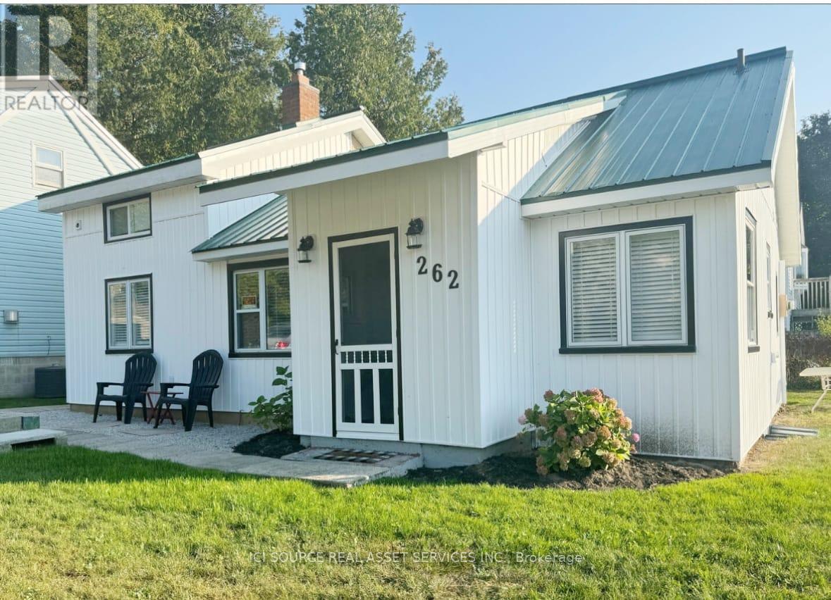 262 Green Street, Saugeen Shores, Ontario  N0H 2C0 - Photo 2 - X12603606