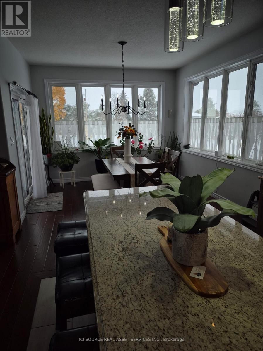 6 Macneil Court, Brantford, Ontario  N3S 0G3 - Photo 6 - X12603616