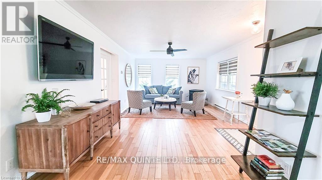 2052 County Rd 18 Road, Prince Edward County, Ontario  K0K 2T0 - Photo 12 - X12603662