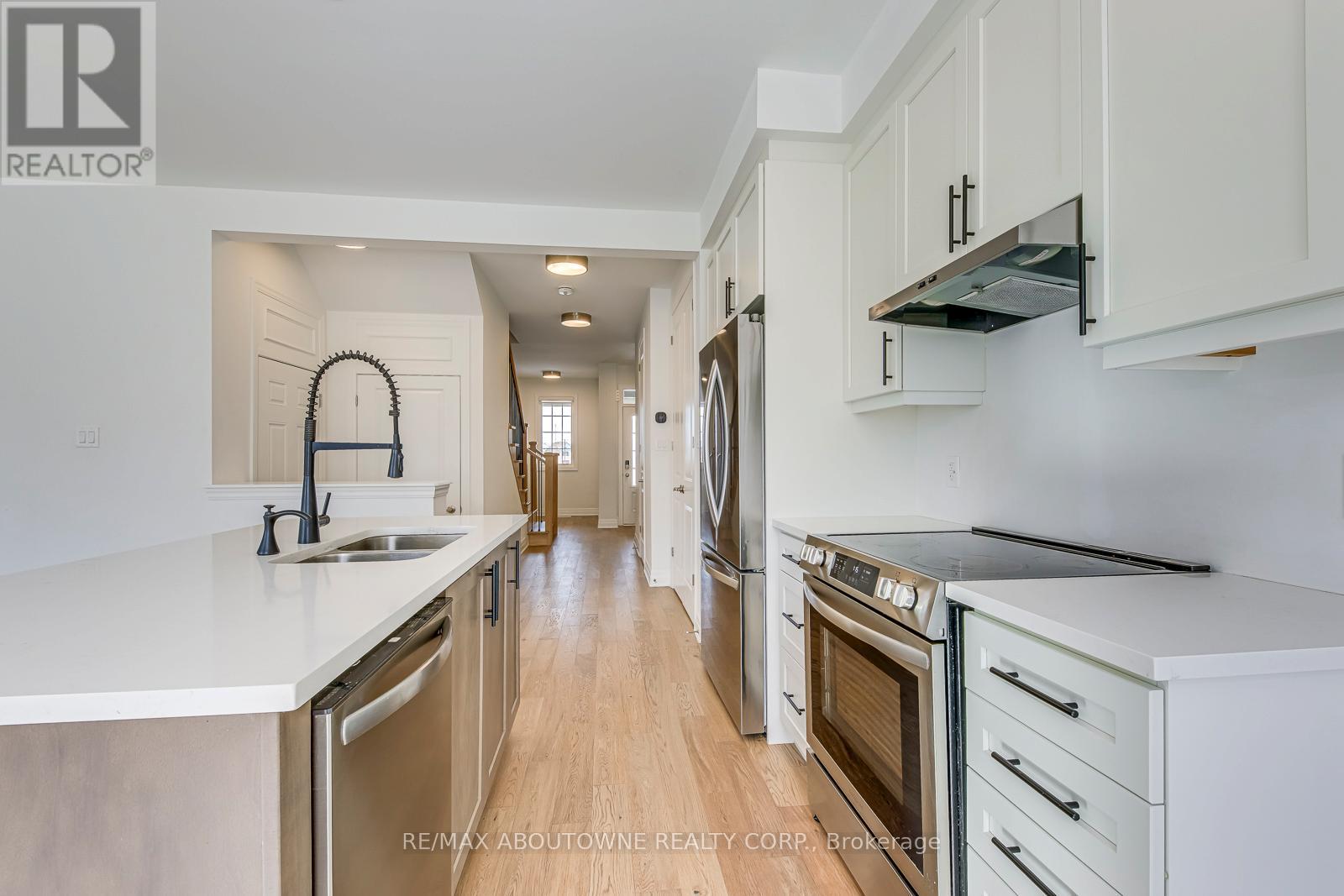 1232 Wheat Boom Drive, Oakville, Ontario L6H 7Y3 - Photo 13 - W12500514