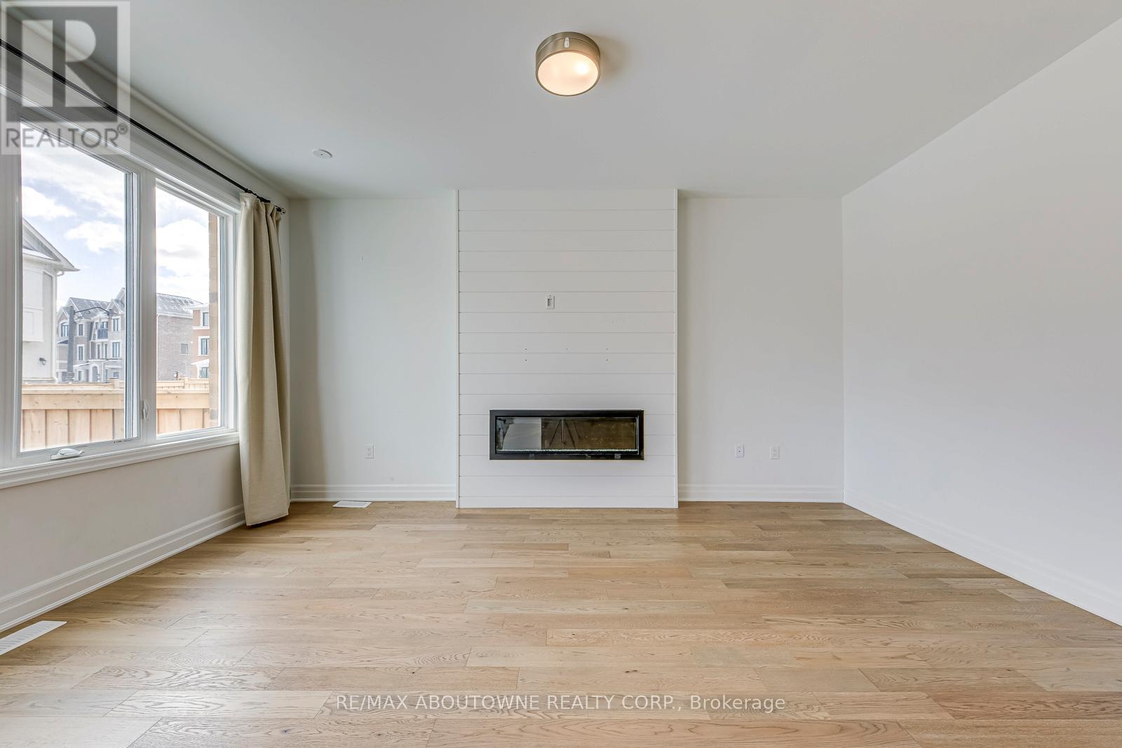 1232 Wheat Boom Drive, Oakville, Ontario L6H 7Y3 - Photo 17 - W12500514