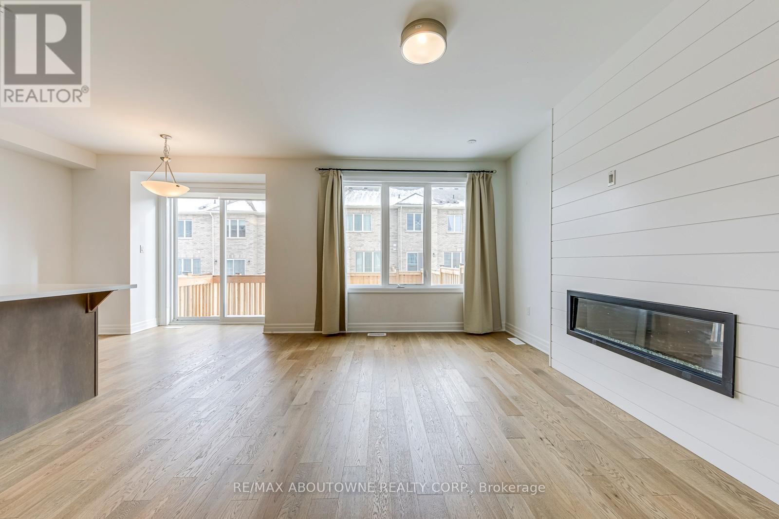 1232 Wheat Boom Drive, Oakville, Ontario L6H 7Y3 - Photo 18 - W12500514