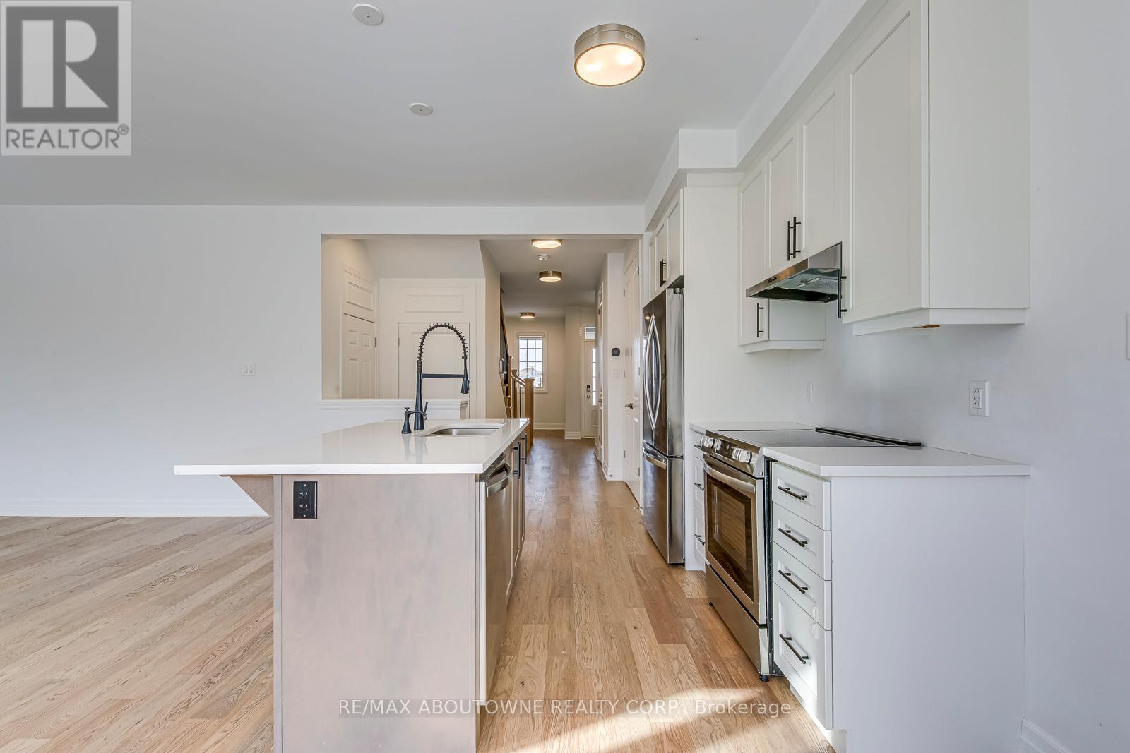 1232 Wheat Boom Drive, Oakville, Ontario L6H 7Y3 - Photo 12 - W12500514