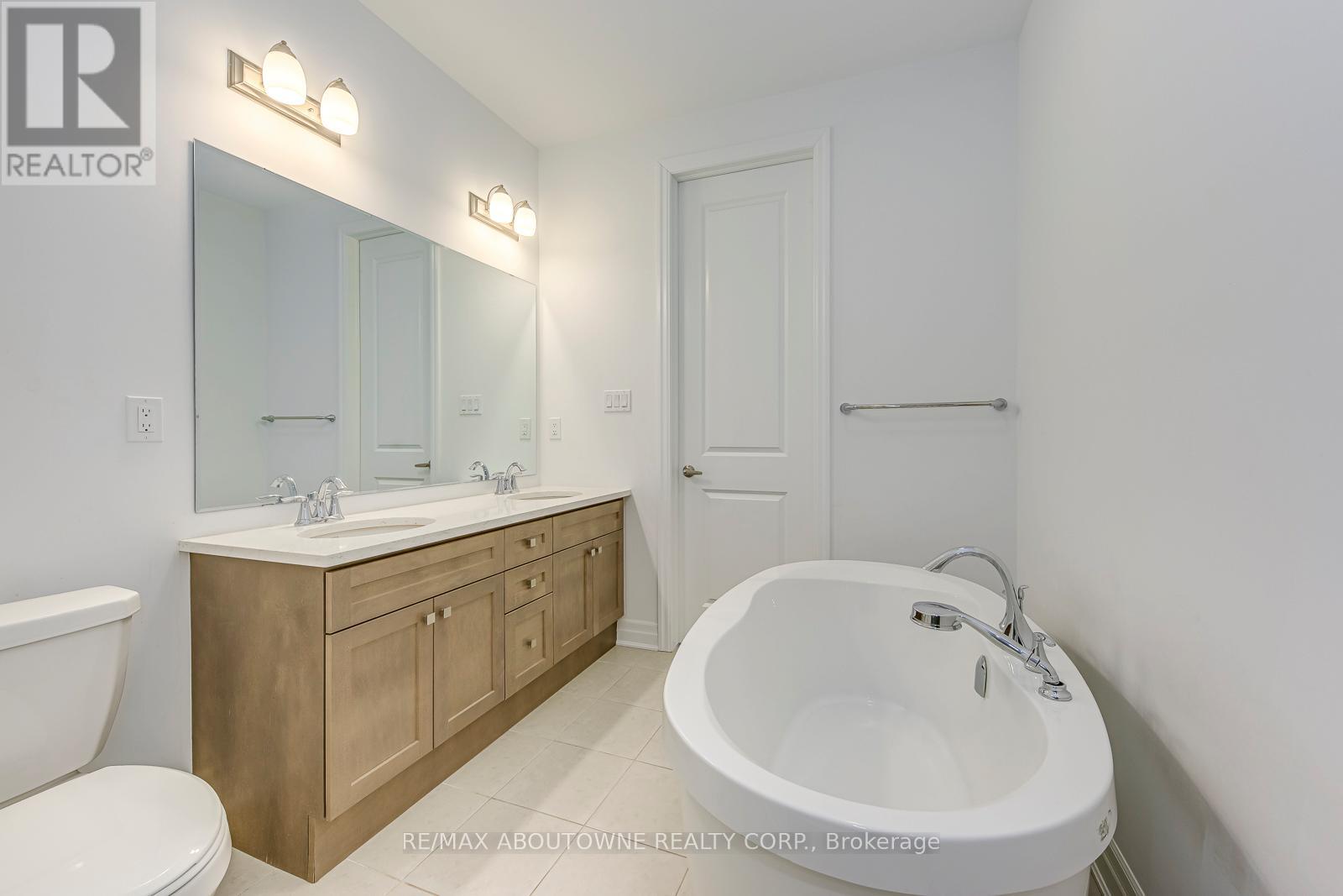 1232 Wheat Boom Drive, Oakville, Ontario L6H 7Y3 - Photo 29 - W12500514