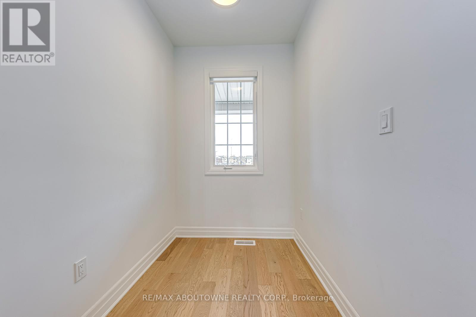 1232 Wheat Boom Drive, Oakville, Ontario L6H 7Y3 - Photo 7 - W12500514