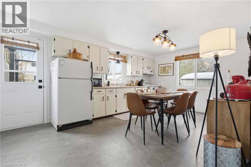 45b Karen Walk, Waterloo, Ontario  N2L 5X1 - Photo 11 - 40790992