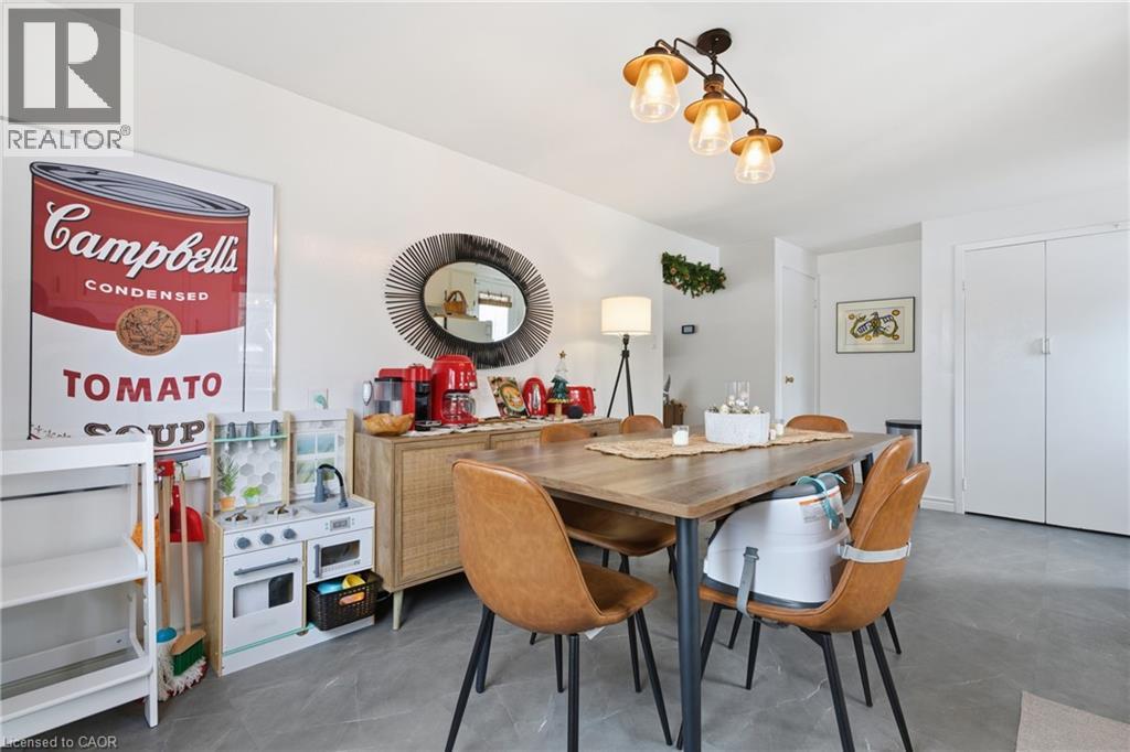 45b Karen Walk, Waterloo, Ontario  N2L 5X1 - Photo 12 - 40790992