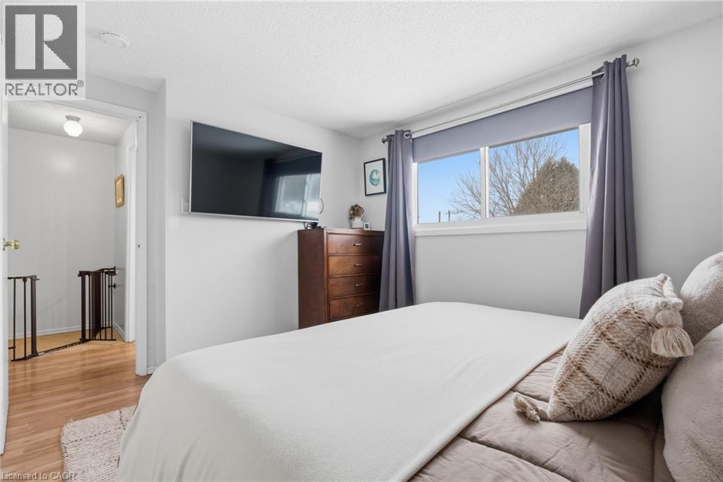 45b Karen Walk, Waterloo, Ontario  N2L 5X1 - Photo 15 - 40790992