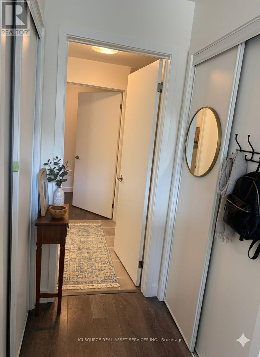 104 - 210 Sabina Drive, Oakville, Ontario  L6H 7C3 - Photo 14 - W12603634