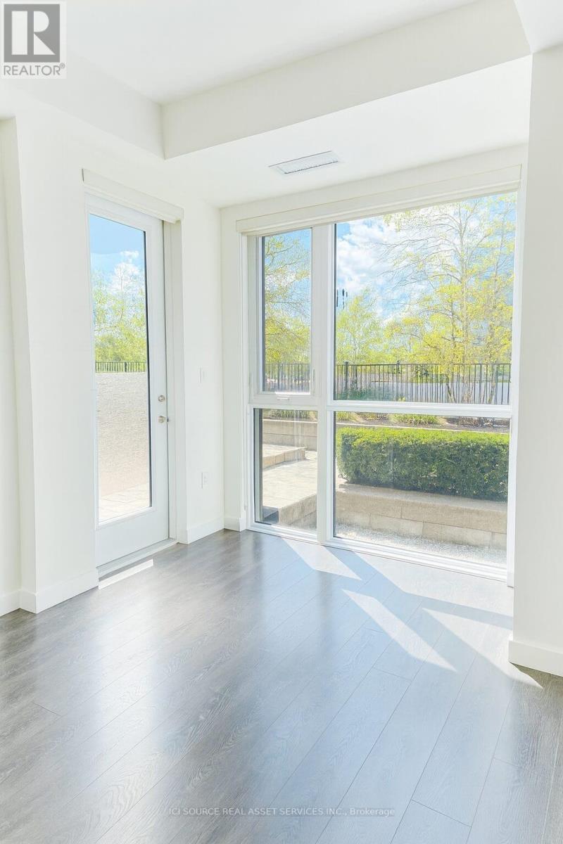 104 - 210 Sabina Drive, Oakville, Ontario  L6H 7C3 - Photo 9 - W12603634