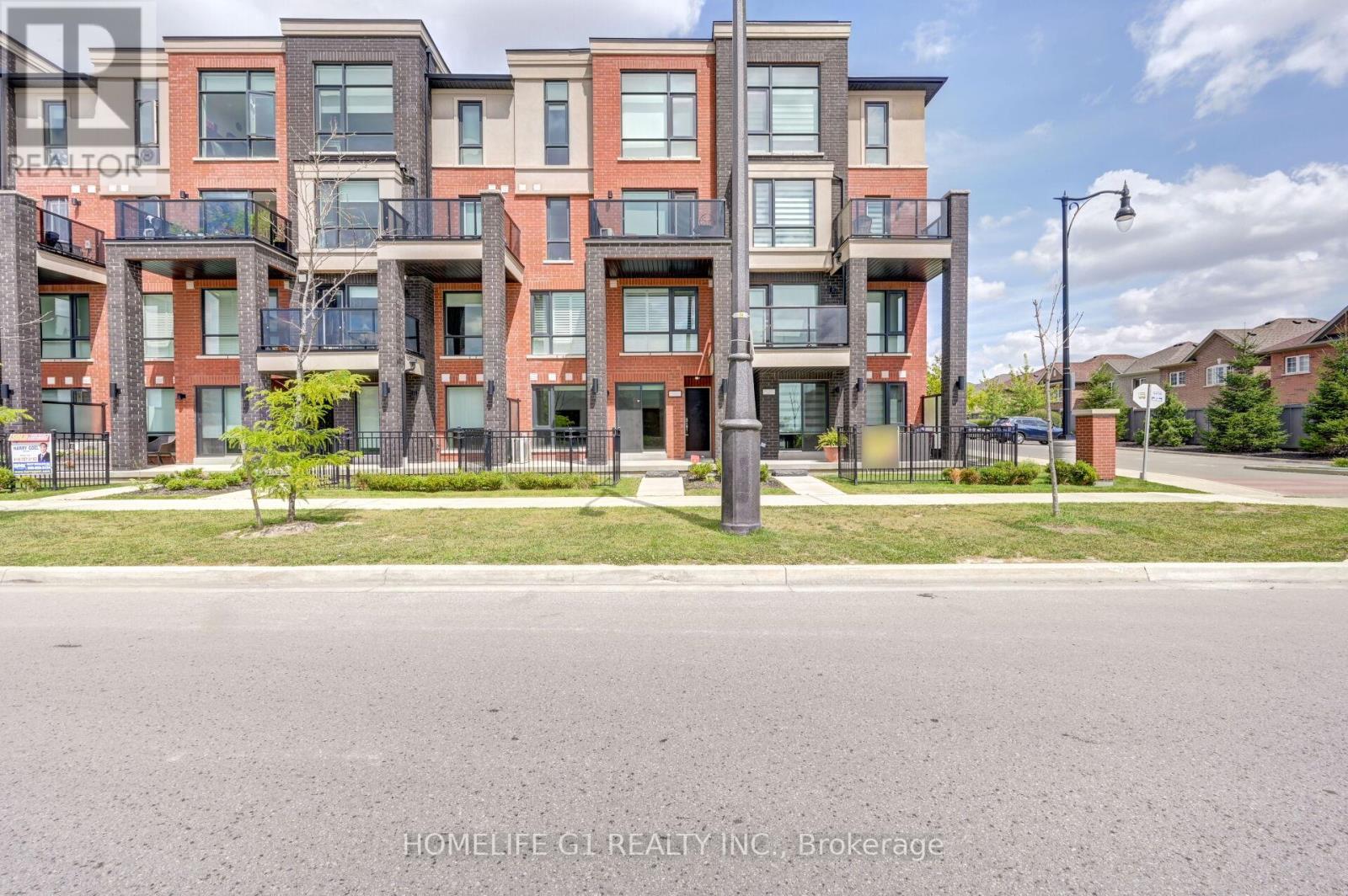 5 - 100 DUFAY ROAD, Brampton, Ontario