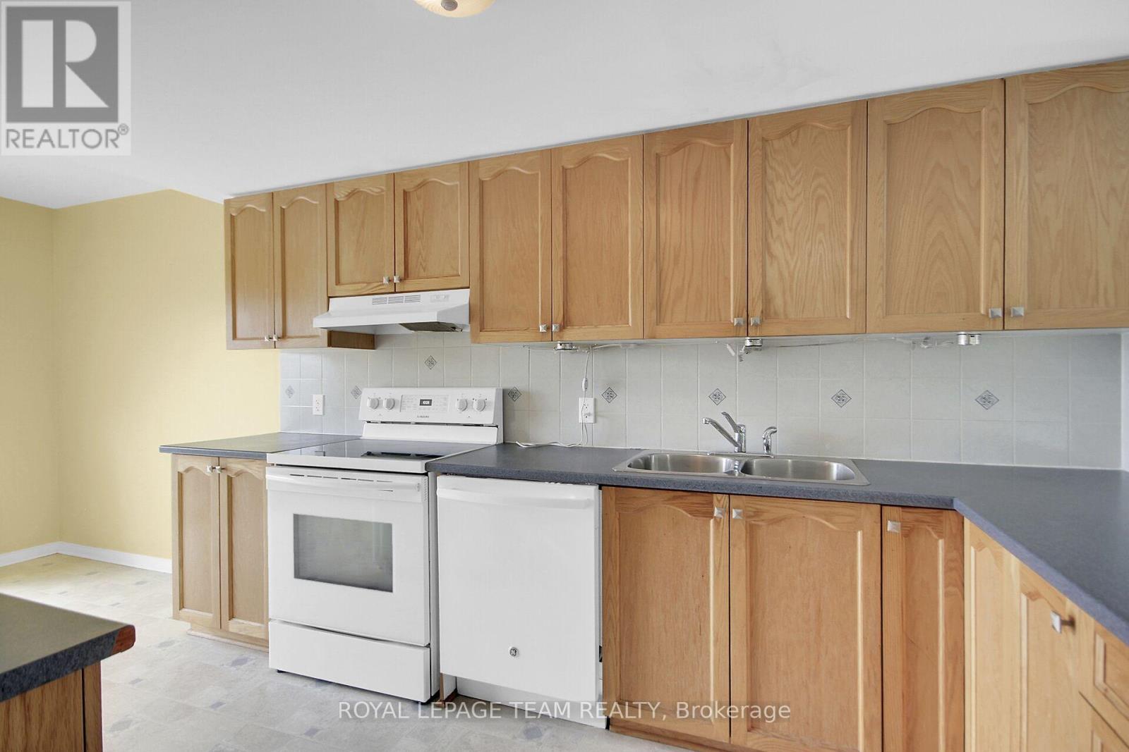 16 - 414 Hillsboro Private N, Ottawa, Ontario  K2M 3A8 - Photo 17 - X12603680