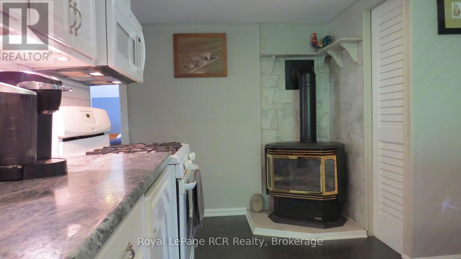 164 Edward Street, Saugeen Shores, Ontario  N0H 2L0 - Photo 24 - X12603674