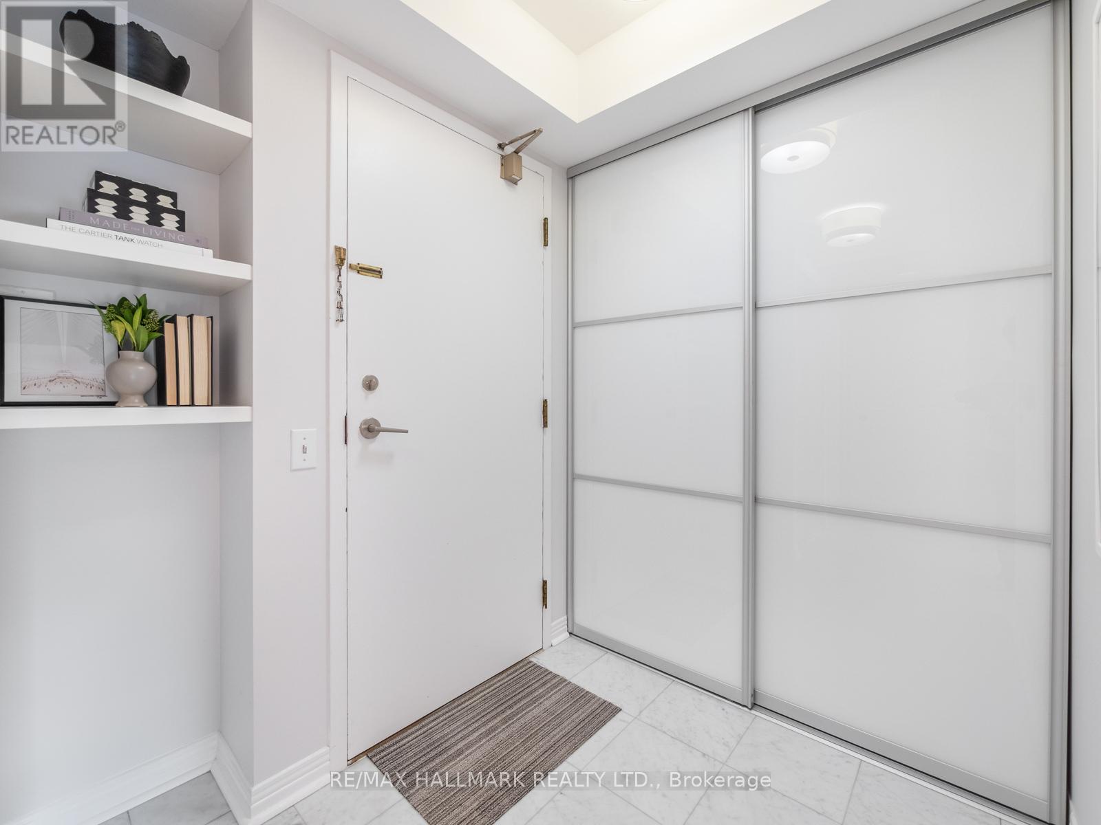 809 - 942 Yonge Street, Toronto, Ontario  M4W 3S8 - Photo 3 - C12563418