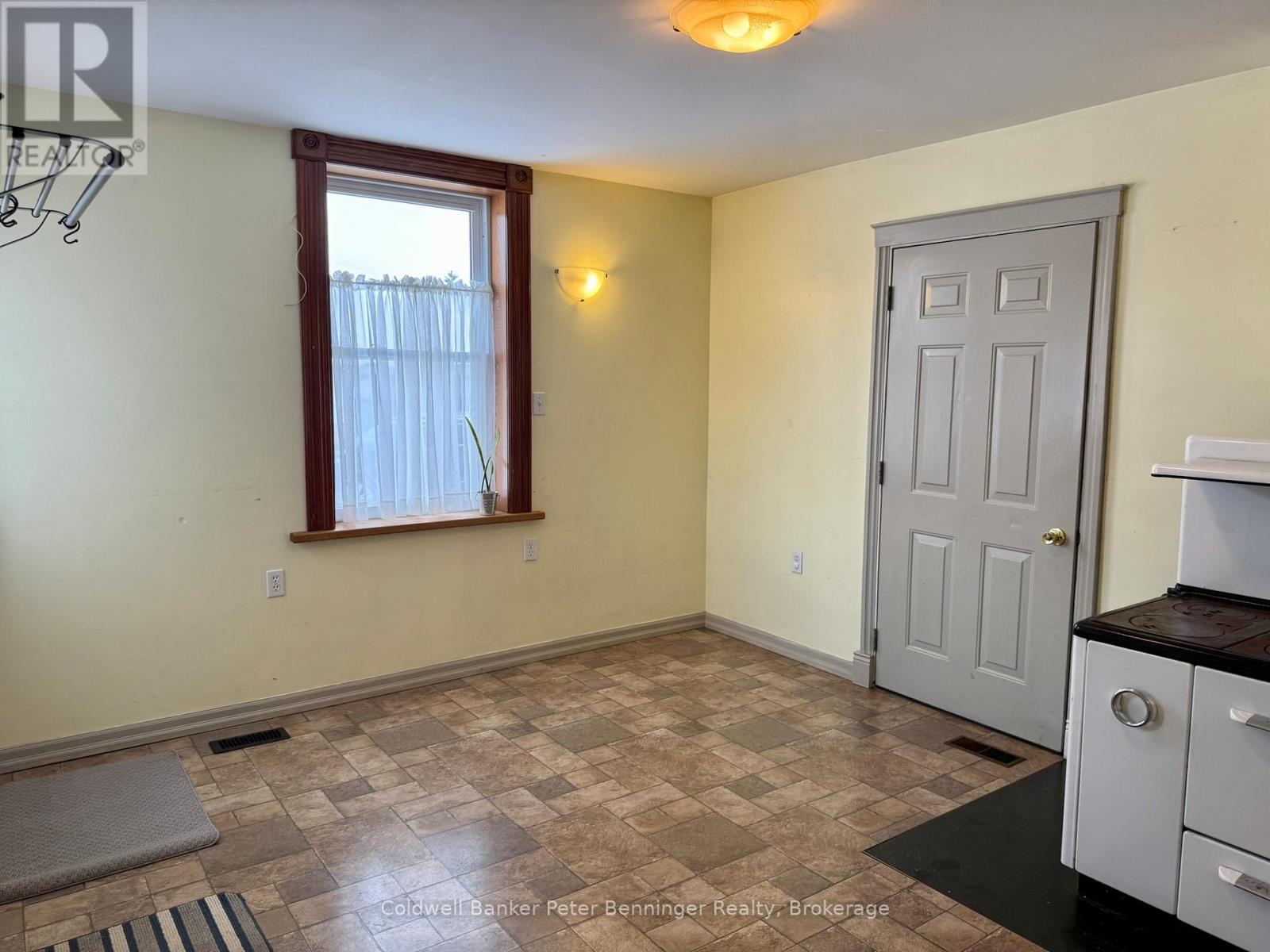 378 11th Street, Hanover, Ontario  N4N 1S5 - Photo 14 - X12603780