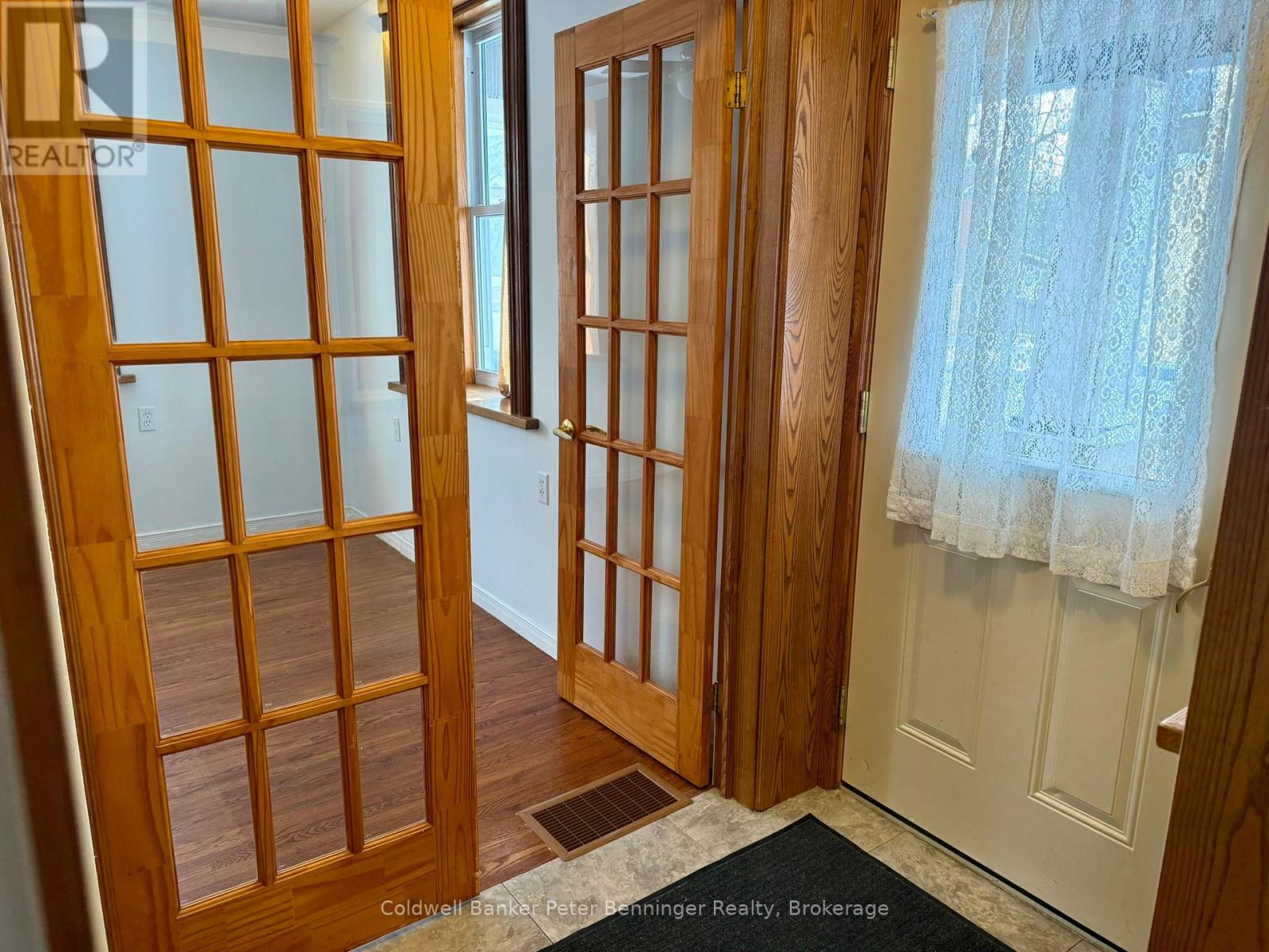 378 11th Street, Hanover, Ontario  N4N 1S5 - Photo 6 - X12603780