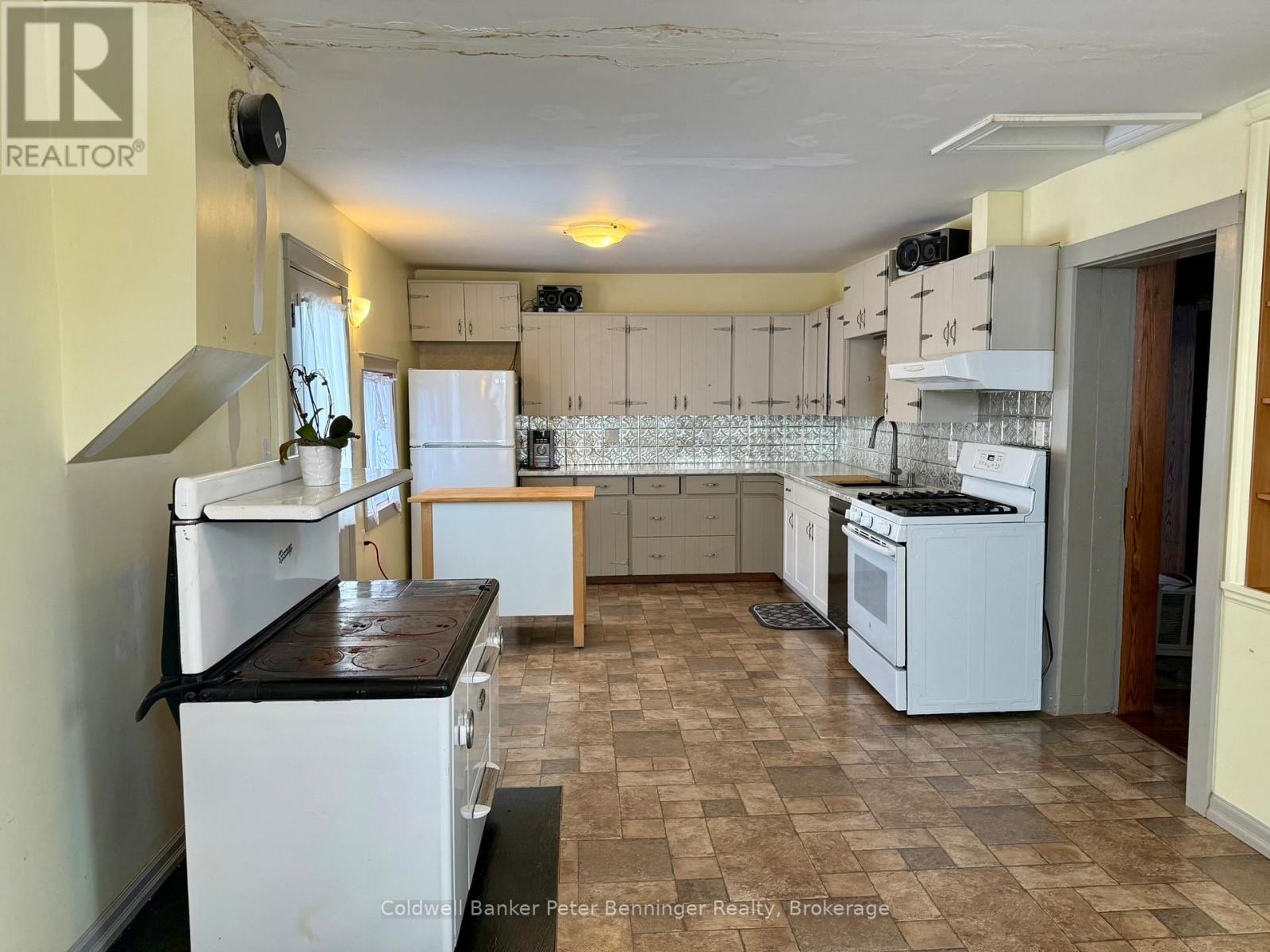 378 11th Street, Hanover, Ontario  N4N 1S5 - Photo 8 - X12603780