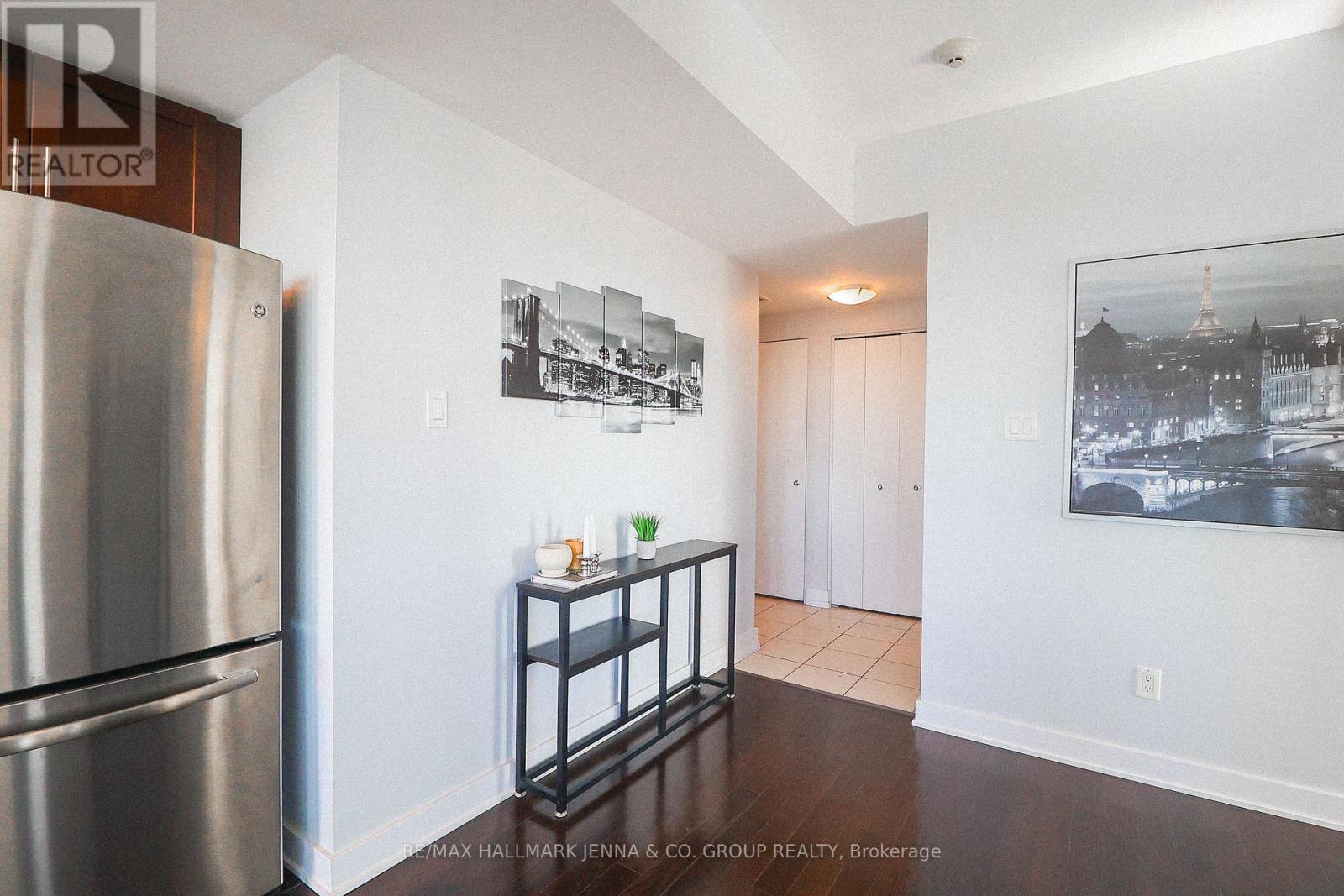 1809 - 179 Metcalfe Street, Ottawa, Ontario  K2P 1P7 - Photo 12 - X12603708