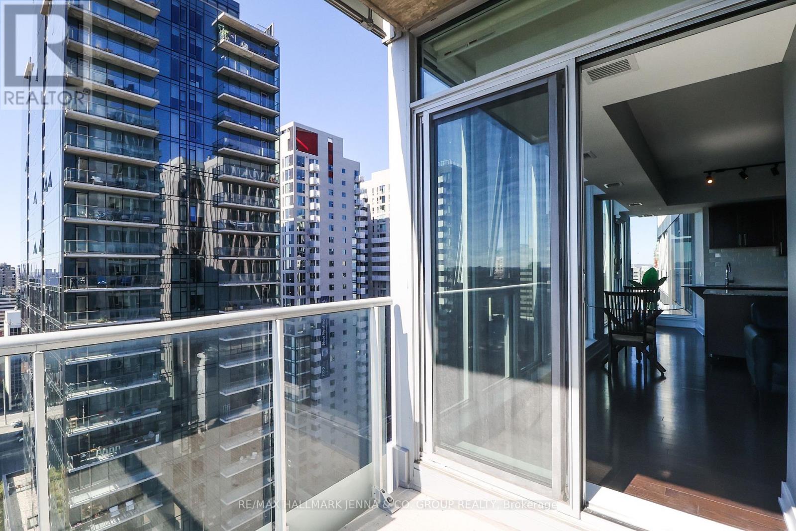 1809 - 179 Metcalfe Street, Ottawa, Ontario  K2P 1P7 - Photo 8 - X12603708