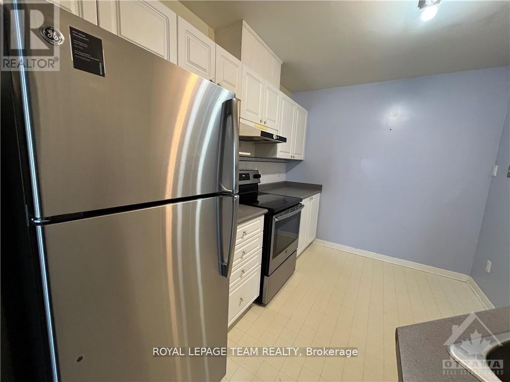 39 Thornbury Crescent, Ottawa, Ontario  K2G 6C5 - Photo 11 - X12603732