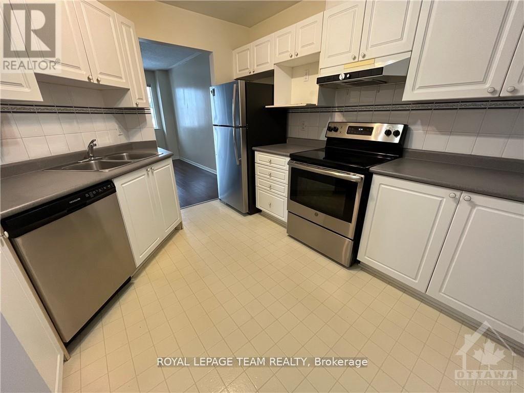 39 Thornbury Crescent, Ottawa, Ontario  K2G 6C5 - Photo 13 - X12603732