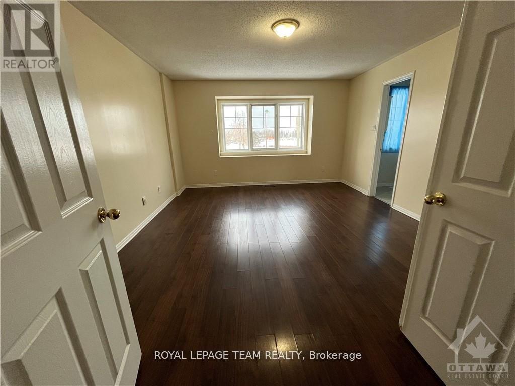 39 Thornbury Crescent, Ottawa, Ontario  K2G 6C5 - Photo 16 - X12603732