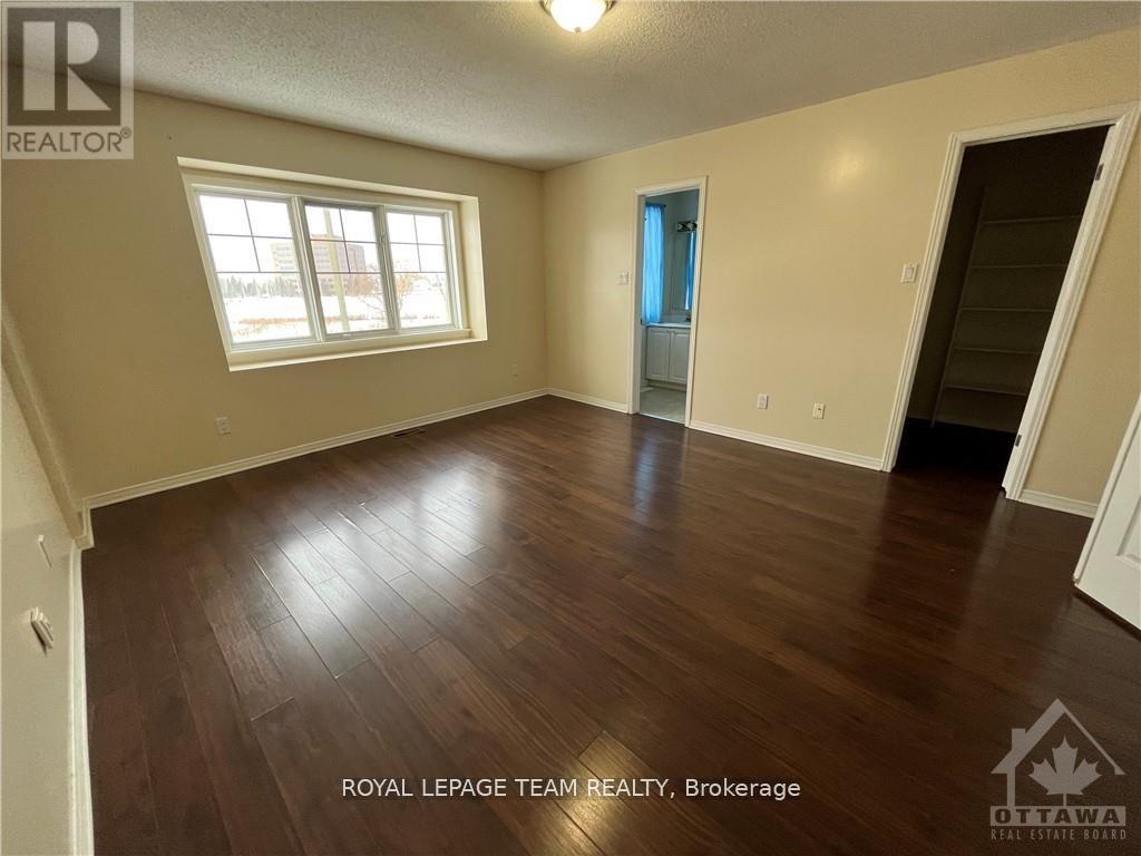 39 Thornbury Crescent, Ottawa, Ontario  K2G 6C5 - Photo 18 - X12603732