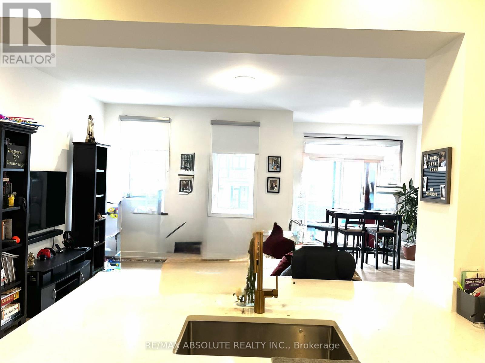 289 Anyolite Private, Ottawa, Ontario  K2J 6P5 - Photo 3 - X12603764