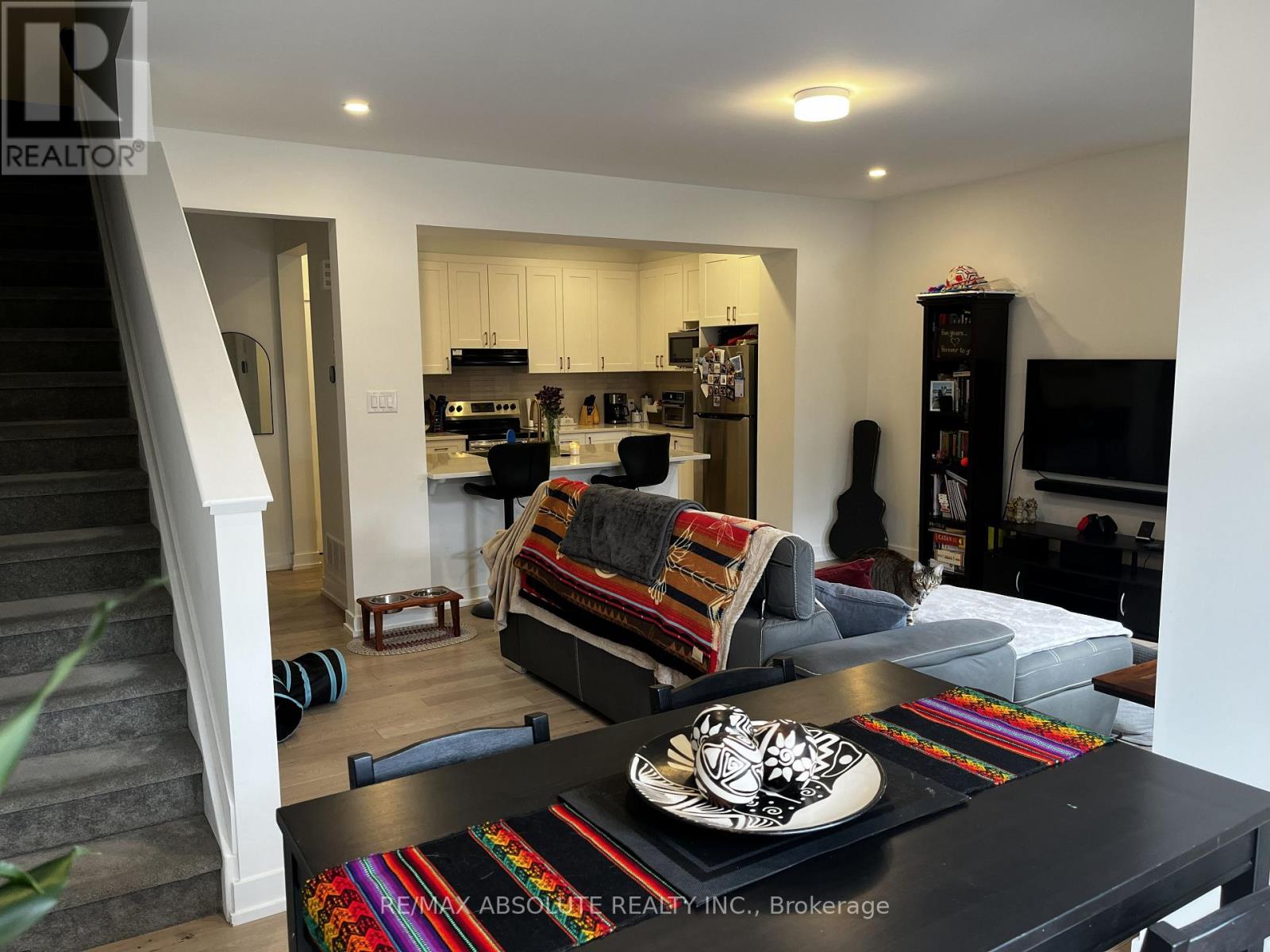 289 Anyolite Private, Ottawa, Ontario  K2J 6P5 - Photo 4 - X12603764