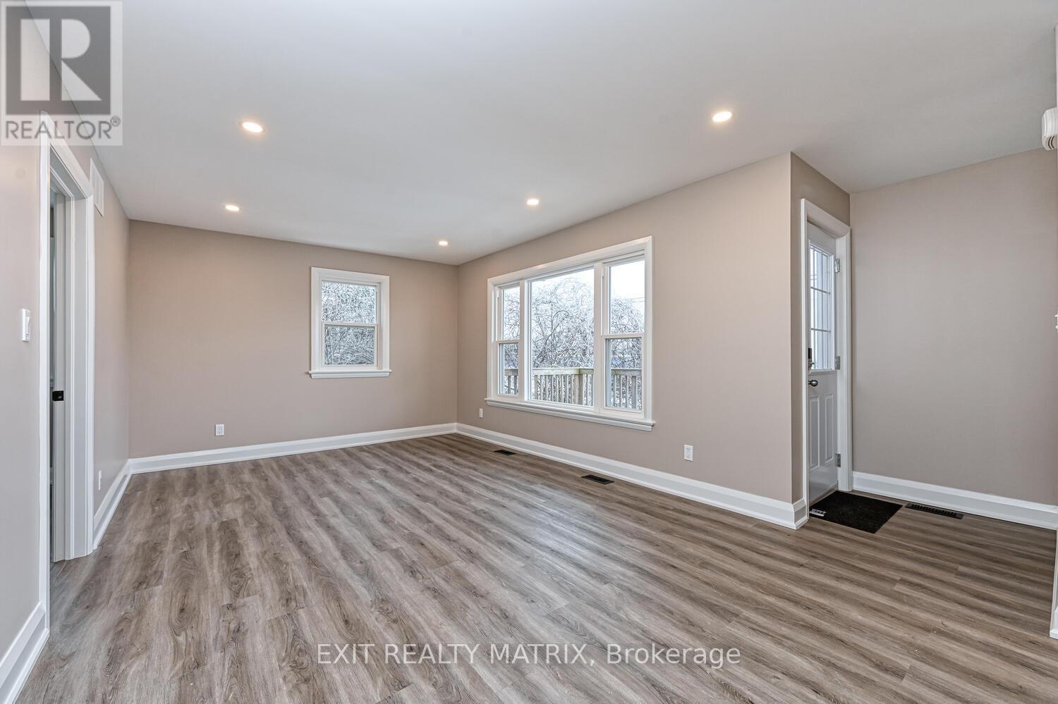 7510 Roger Stevens Drive, Montague, Ontario  K7A 4X9 - Photo 3 - X12603776