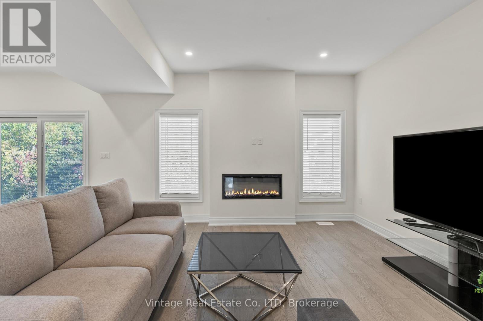 181 Hodgkins Avenue, Thorold, Ontario  L2V 0M6 - Photo 9 - X12603760