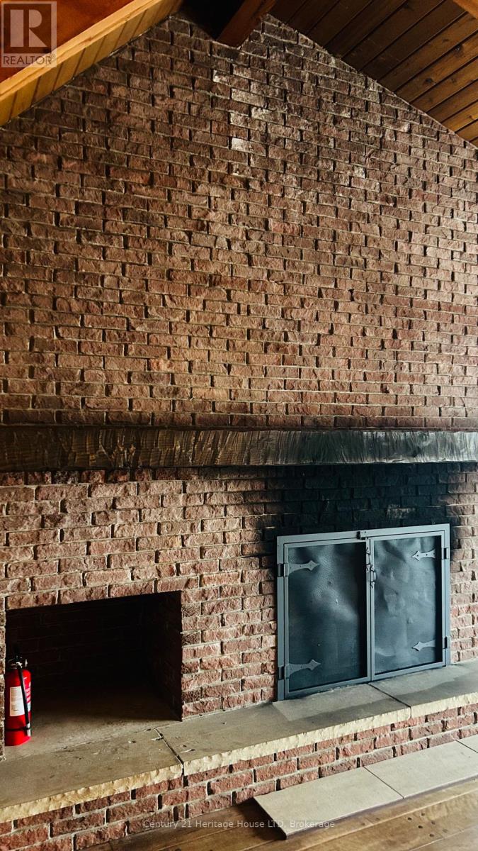 500 Lakeshore Road, Fort Erie (Lakeshore), Ontario  L2A 1B5 - Photo 11 - X12603774