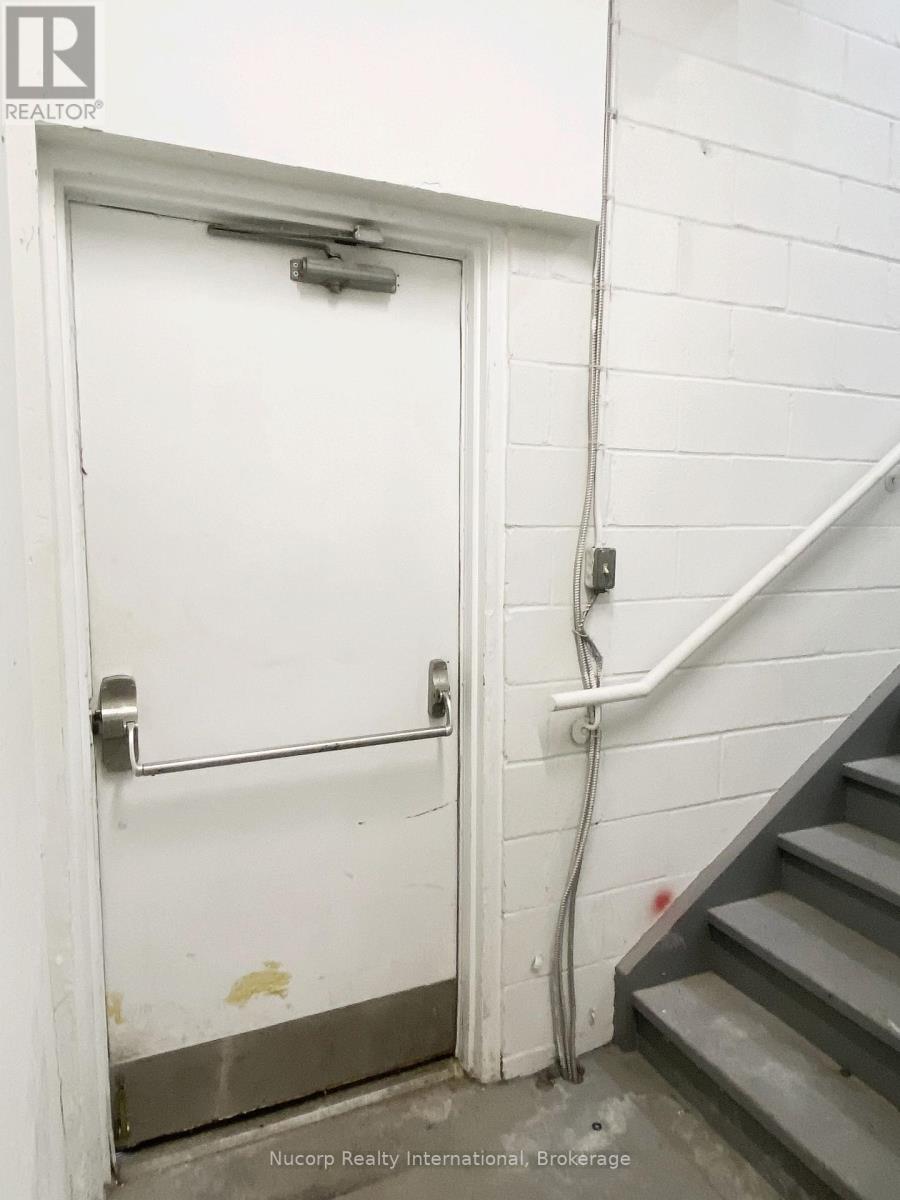 200 - 570 Bloor Street W, Toronto, Ontario  M6G 1K1 - Photo 13 - C12603700