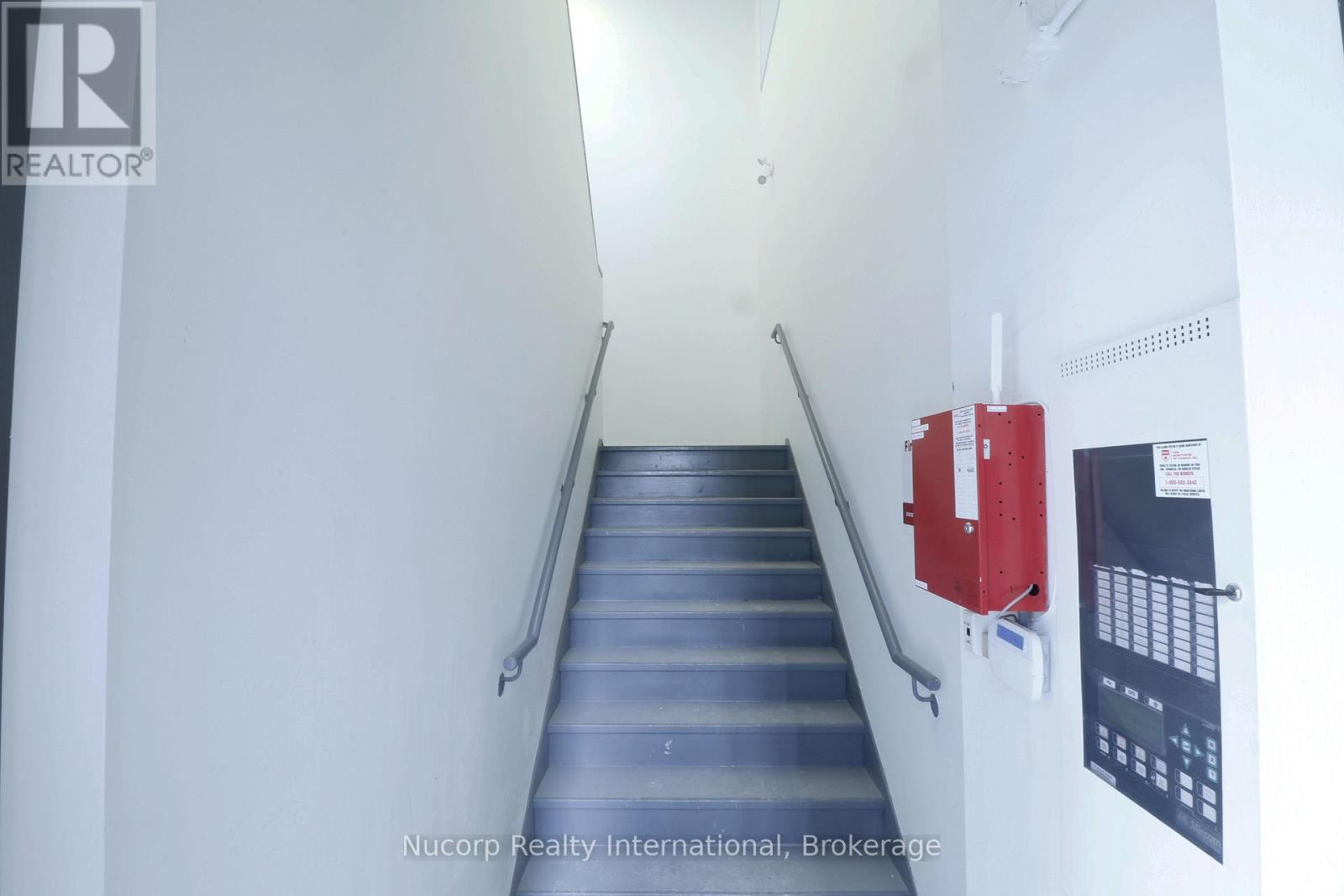 200 - 570 Bloor Street W, Toronto, Ontario  M6G 1K1 - Photo 2 - C12603700