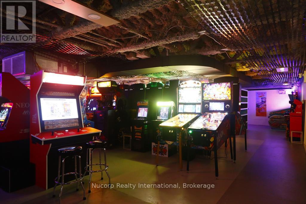 Lower - 570 Bloor Street W, Toronto, Ontario  M6G 1K1 - Photo 8 - C12603702