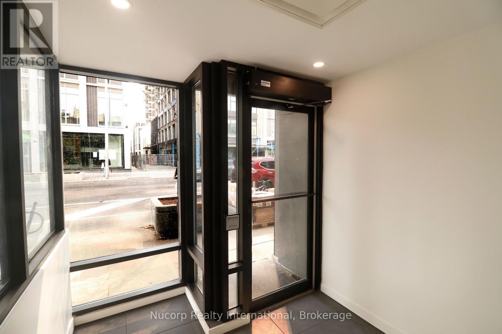 101 - 570 Bloor Street W, Toronto, Ontario  M6G 1K1 - Photo 2 - C12603712