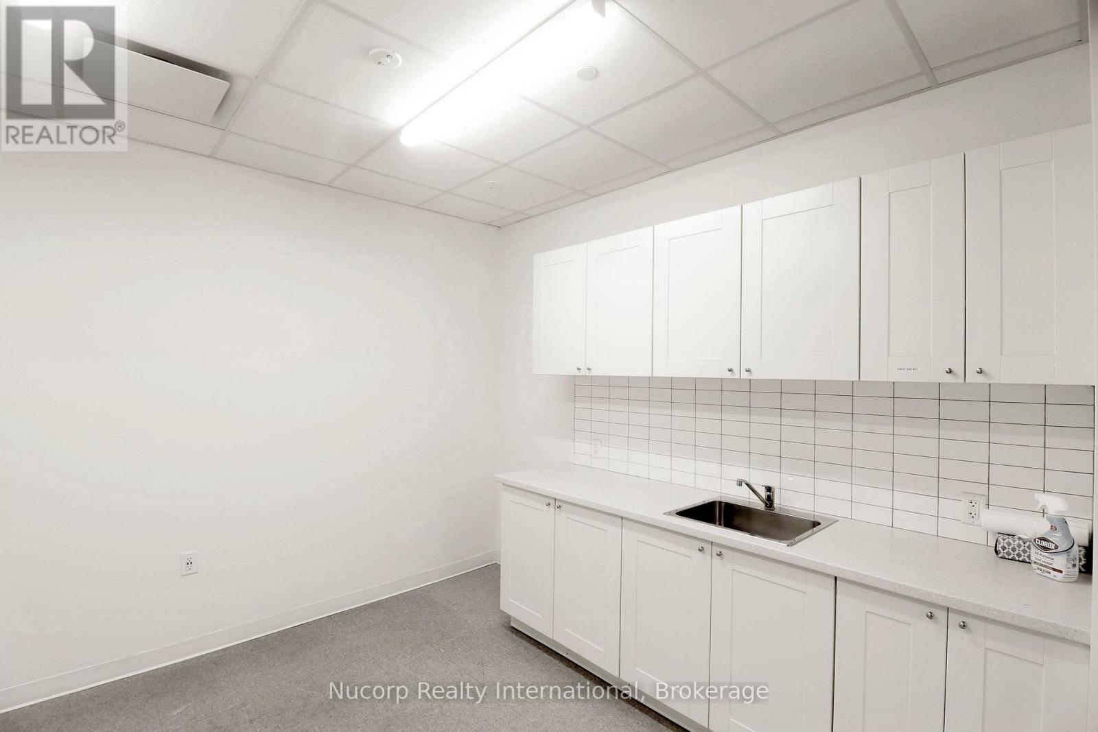 First And Second Floor - 570 Bloor Street W, Toronto, Ontario  M6G 1K1 - Photo 5 - C12603716