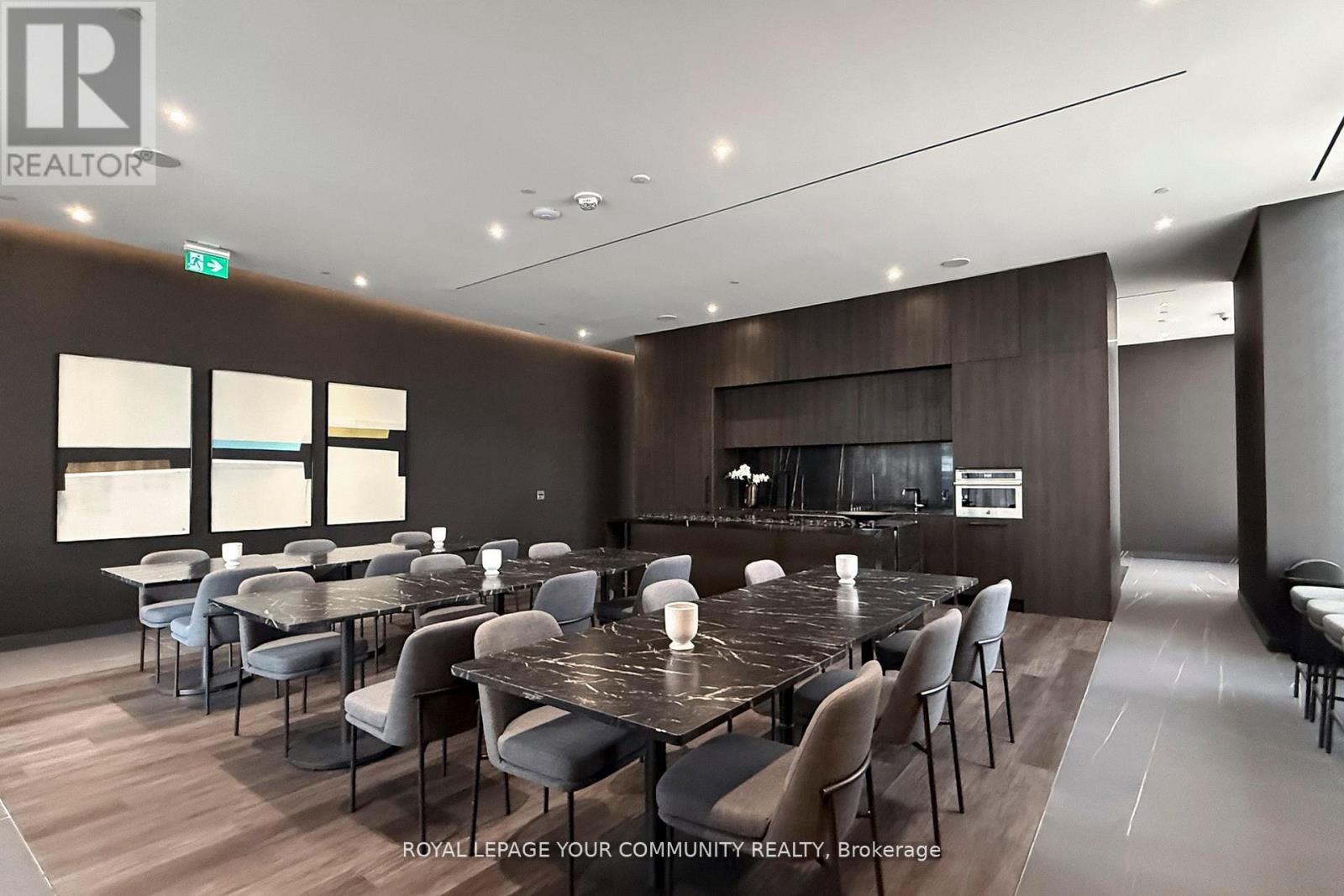 5802 - 11 Yorkville Avenue, Toronto, Ontario  M4W 0B7 - Photo 24 - C12603782