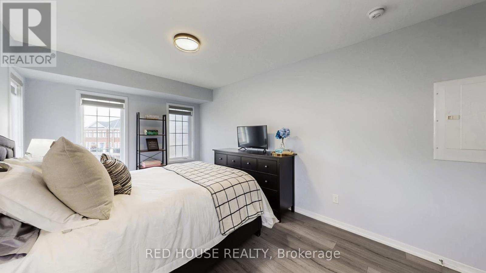 E08 - 26 Bruce Street, Vaughan, Ontario  L4L 1J4 - Photo 17 - N12603720