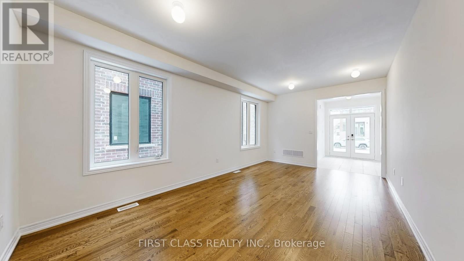 9 Percheron Court, Markham, Ontario  L6C 3T5 - Photo 5 - N12603730