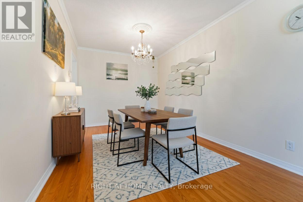 2221 Circle Place, Ottawa, Ontario  K1G 3E2 - Photo 8 - X12418193