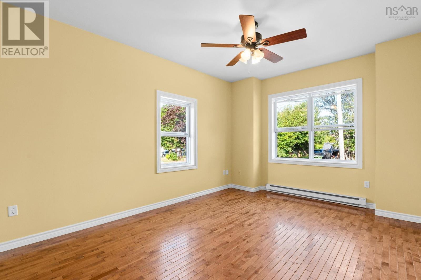 48 Irving Street, Woodside, Nova Scotia  B2W 1K2 - Photo 4 - 202522320