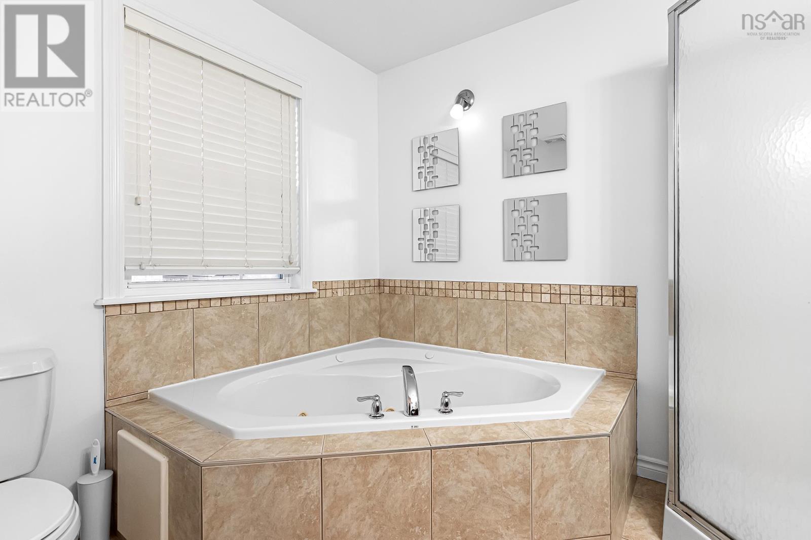 18 Outrigger Crescent, Halifax, Nova Scotia  B3M 4V8 - Photo 18 - 202529080