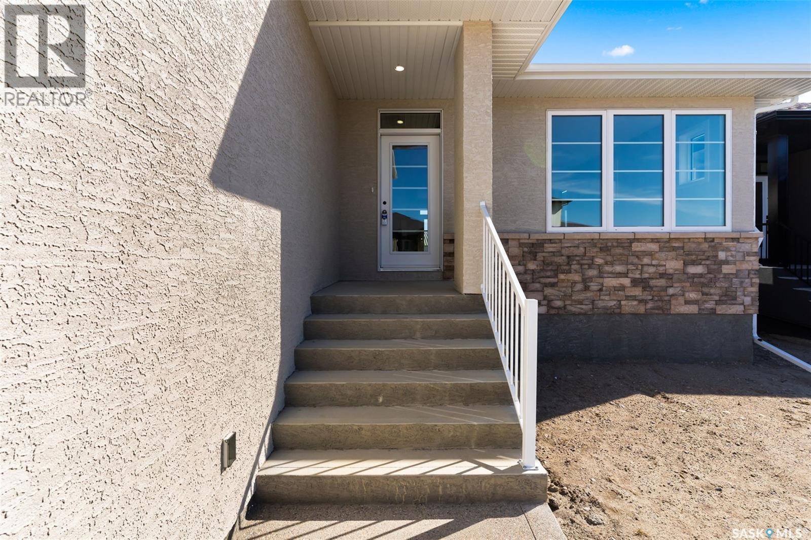 5 Konanz Bay, Balgonie, Saskatchewan  S0G 0E0 - Photo 2 - SK025245