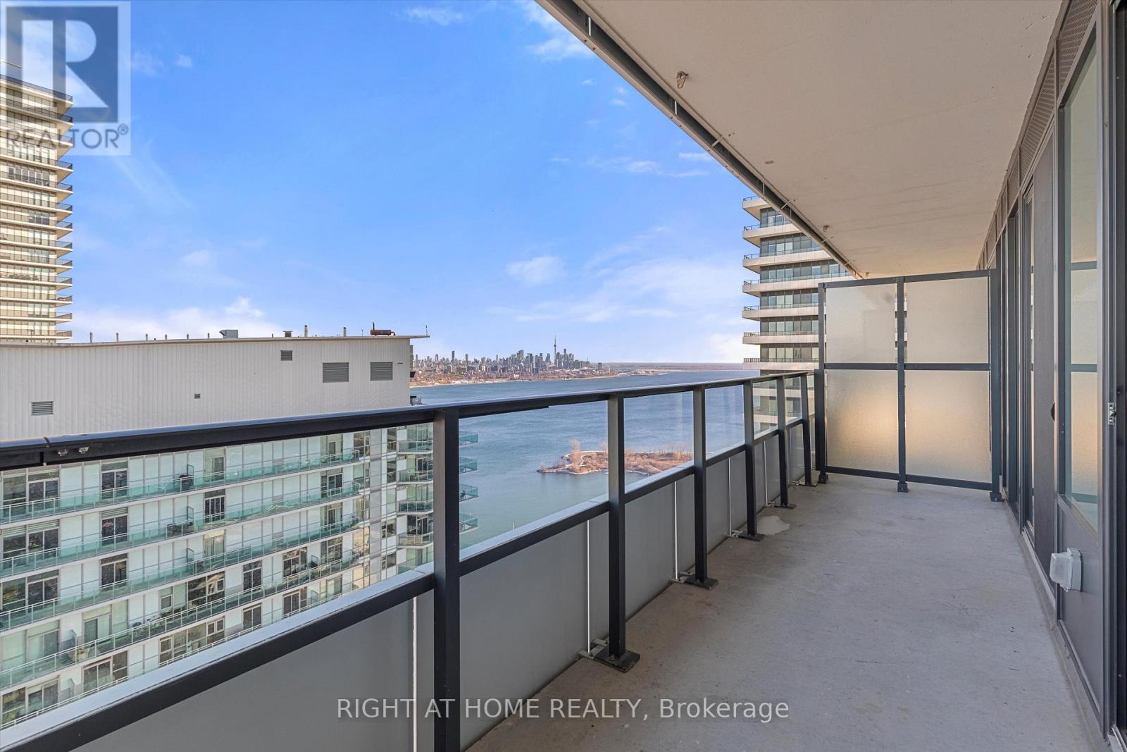 4415 - 30 Shore Breeze Drive, Toronto, Ontario M8V 0J1 - Photo 14 - W12603778