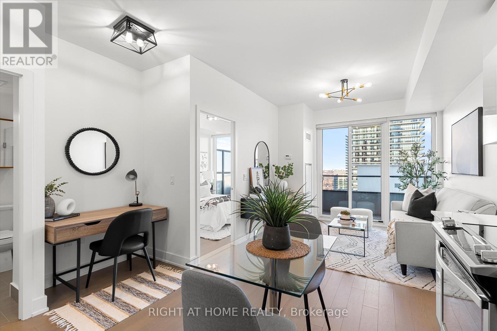 4415 - 30 Shore Breeze Drive, Toronto, Ontario M8V 0J1 - Photo 4 - W12603778